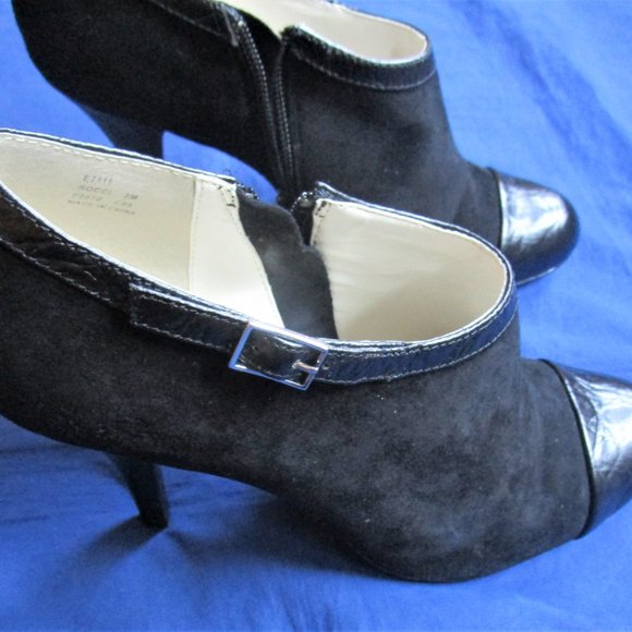 CALVIN KLEIN HIGH HEEL SUEDE BOOTIES w/LEATHER TRIM - Picture 6 of 11